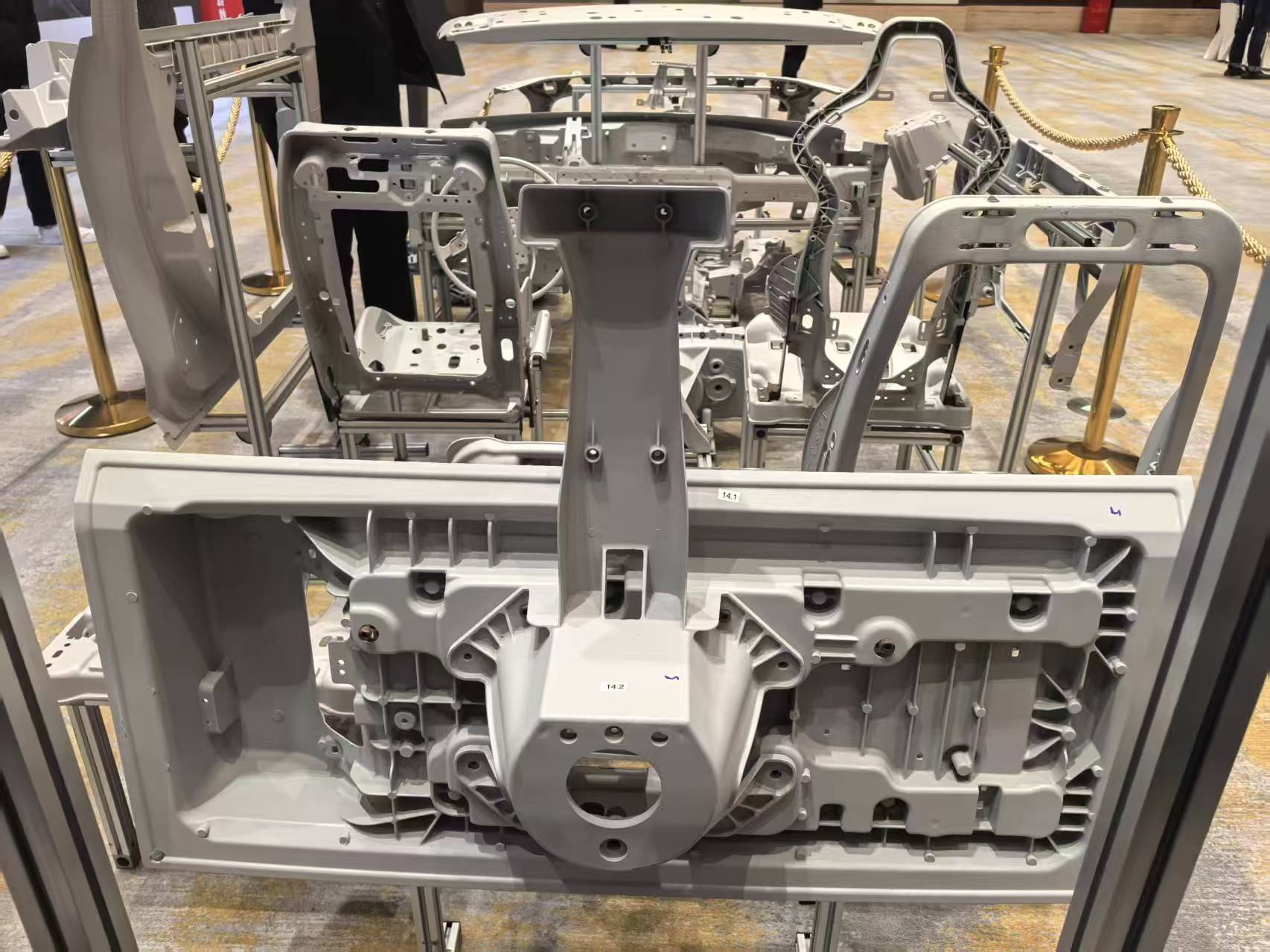 壓鑄脫模劑100問（49）為什么鎂合金壓鑄需嚴格管控鎂液溫度和成分？對于脫模劑的要求是什么？